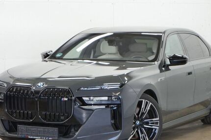 BMW i7 8.716 km 134.430 &euro; Mülheim 45472