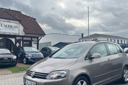VW Golf 92.855 km 6.390 &euro; Dinslaken 46539