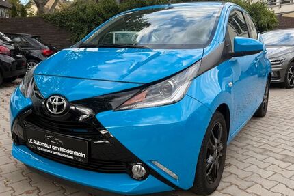 Toyota Aygo (X) 106.900 km 7.999 &euro; Oberhausen 46117