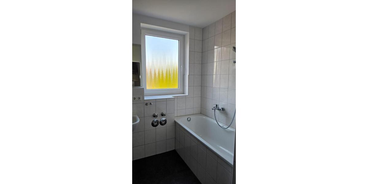Etagenwohnung Mönchengladbach Süd - 4 Zimmer, 100 m&sup2;, 235.000&euro; | Angebot:27253690