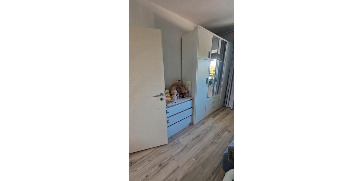 Etagenwohnung Neuss Furth-Mitte - 3 Zimmer, 68 m&sup2;, 230.000&euro; | Angebot:27453079
