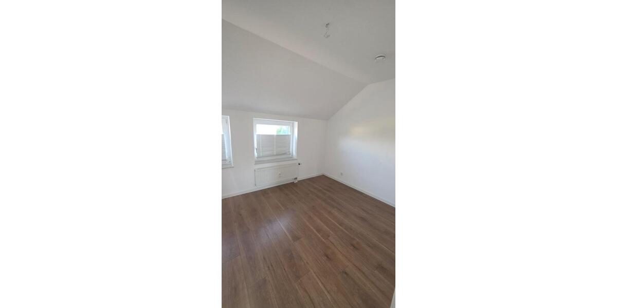 Etagenwohnung Mönchengladbach Süd - 4 Zimmer, 100 m&sup2;, 235.000&euro; | Angebot:27253690