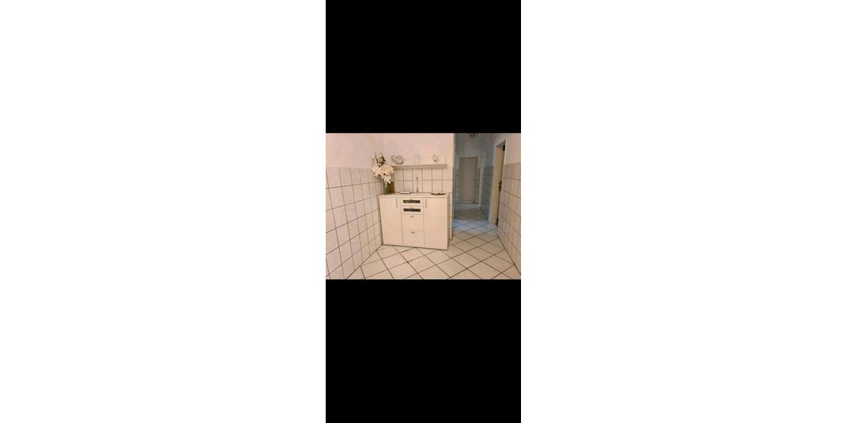 Erdgeschoßwohnung Mönchengladbach West - 5 Zimmer, 100 m&sup2;, 175.000&euro; | Angebot:24764467