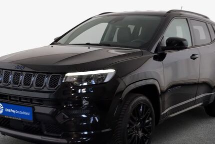 Jeep Compass 30.041 km 23.970 &euro; Düsseldorf 40233