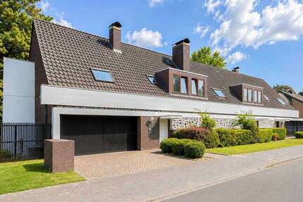 Haus Düsseldorf Stadtbezirk 5 - 18 Zimmer, 640 m&sup2;, 2.610.000&euro; | Angebot:27252033