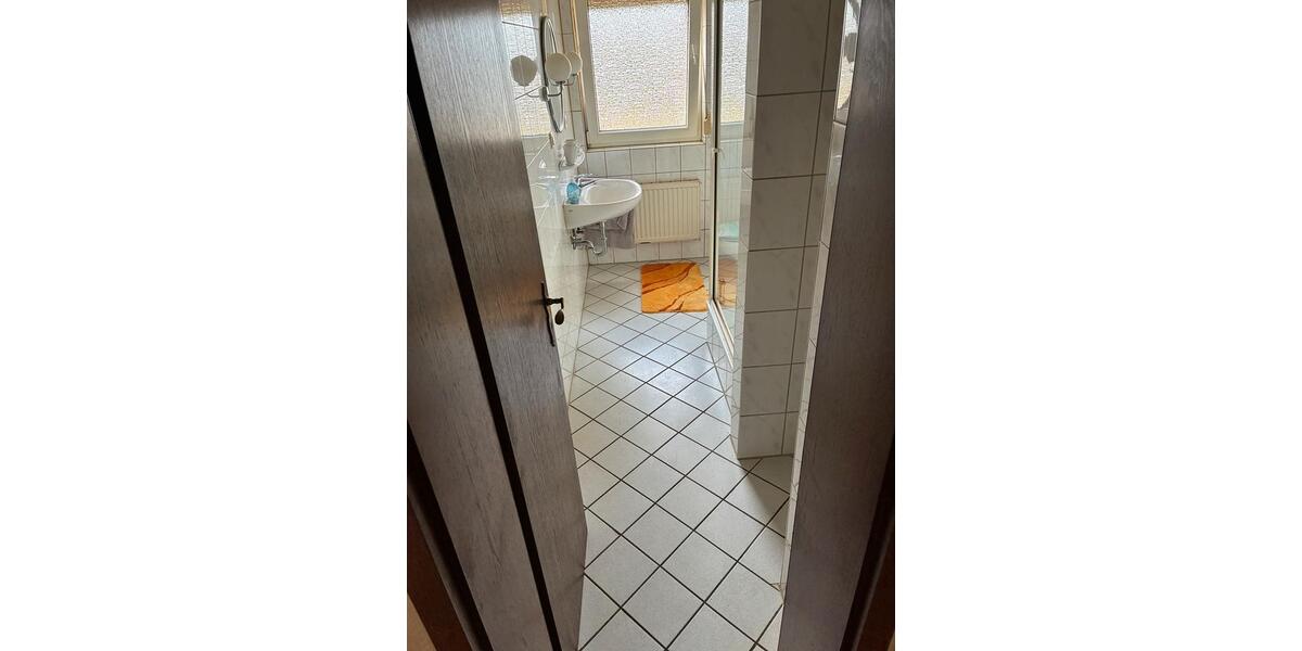 Doppelhaushälfte Dinslaken Hiesfeld - 10 Zimmer, 80 m&sup2;, 375.000&euro; | Angebot:27437891