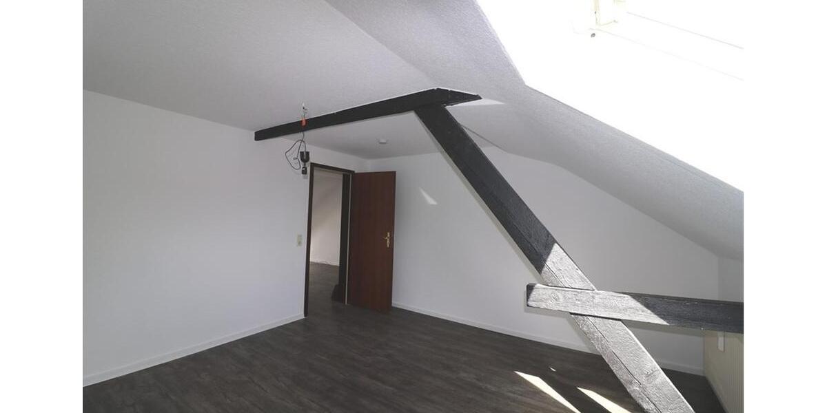 Dachgeschoßwohnung Krefeld Cracau - 3 Zimmer, 56 m&sup2;, 580&euro; | Angebot:26111464
