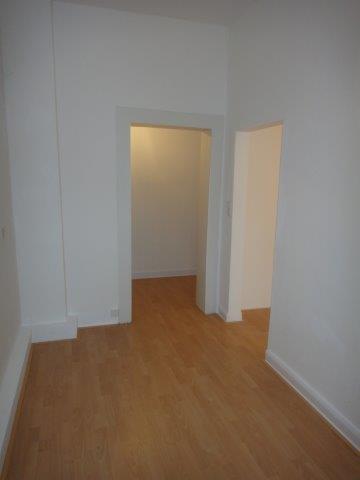 Dachgeschoßwohnung Duisburg Laar - 2.5 Zimmer, 65 m&sup2;, 470&euro; | Angebot:26492220