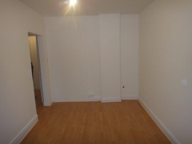 Dachgeschoßwohnung Duisburg Laar - 2.5 Zimmer, 65 m&sup2;, 470&euro; | Angebot:26492220