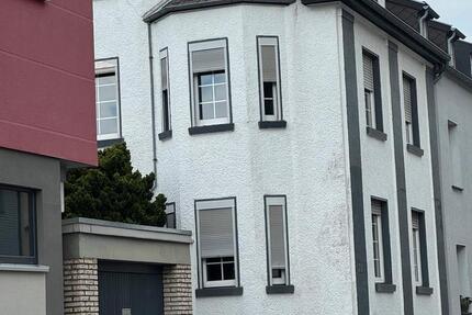 Haus Krefeld Benrad - 8 Zimmer, 173 m&sup2;, 459.000&euro; | Angebot:26907613