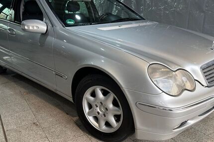 Mercedes-Benz C 220 200.000 km 3.490 &euro; Duisburg 47059
