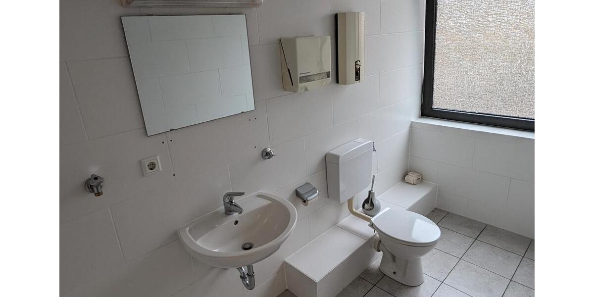 Gewerbeobjekt Düsseldorf Stadtbezirk 8 - 1.300&euro; | Angebot:15598813