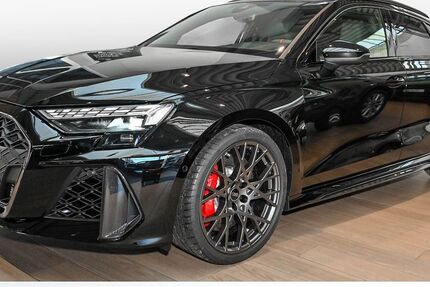 Audi RS3 1.896 km 64.890 &euro; Duisburg 47178