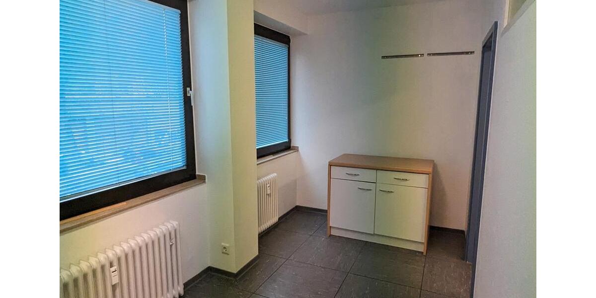 Gewerbeobjekt Düsseldorf Stadtbezirk 8 - 1.300&euro; | Angebot:15598813