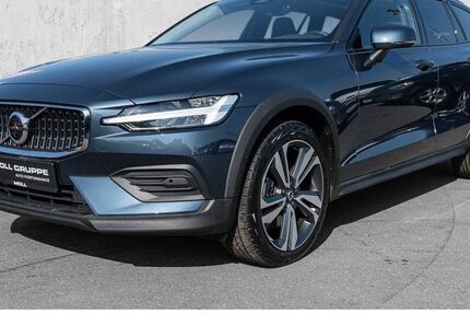 Volvo V60 Cross Country 32.867 km 33.840 &euro; Düsseldorf 40474