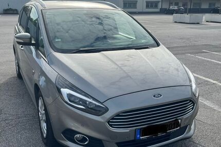Ford S-Max 211.400 km 11.200 &euro; Duisburg 47138