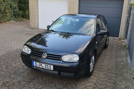 VW Golf 221.724 km 2.000 &euro; Meerbusch 40670