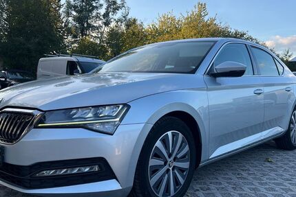 Skoda Superb 215.000 km 14.499 &euro; Mönchengladbach 41169