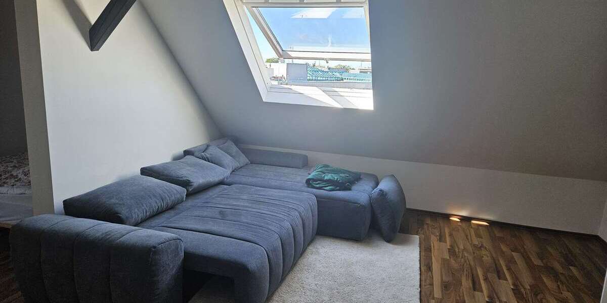 Etagenwohnung Düsseldorf Mörsenbroich - 1 Zimmer, 34 m&sup2;, 430&euro; | Angebot:27433036