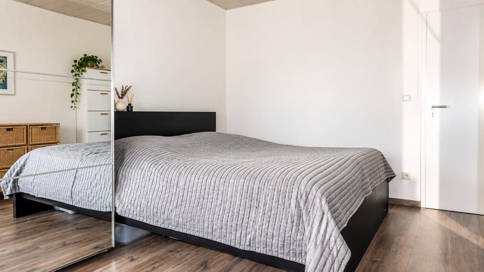 Etagenwohnung Krefeld Gellep-Stratum - 3 Zimmer, 96 m&sup2;, 285.000&euro; | Angebot:27452055