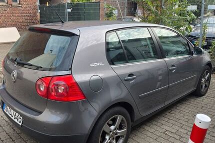 VW Golf 278.000 km 2.150 &euro; Mönchengladbach 41061
