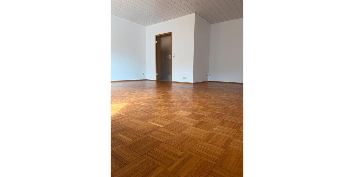 Hochparterre Düsseldorf Stadtbezirk 8 - 3 Zimmer, 94 m&sup2;, 275.000&euro; | Angebot:27472266