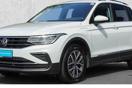 VW Tiguan 62.248 km 23.940 &euro; Düsseldorf 40549
