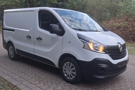 Renault Trafic 156.426 km 10.999 &euro; Duisburg 47167