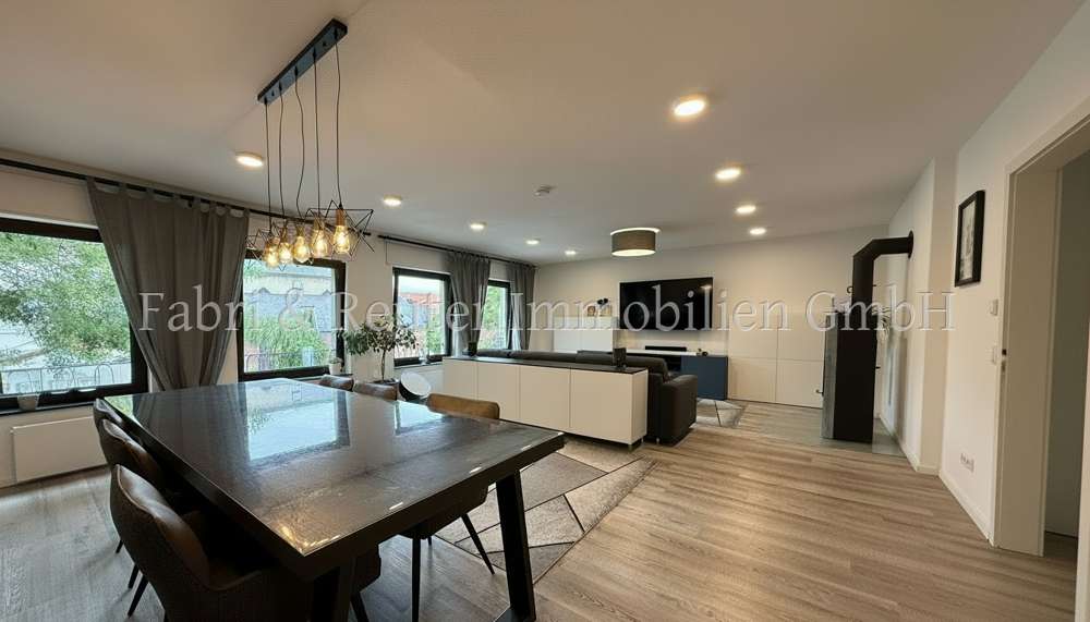 Etagenwohnung Grefrath - 4 Zimmer, 180 m&sup2;, 368.000&euro; | Angebot:27313236