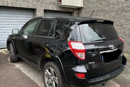 Toyota RAV 4 238.000 km 6.800 &euro; Düsseldorf 40223