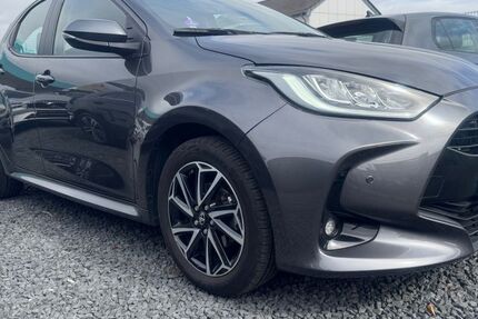 Toyota Yaris 28.350 km 18.780 &euro; Grevenbroich 41515