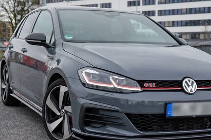 VW Golf 102.000 km 24.500 &euro; Düsseldorf 40474