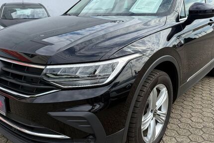 VW Tiguan 101.420 km 24.490 &euro; Mönchengladbach 41236