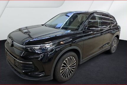 VW Tiguan 30.890 km 33.890 &euro; Duisburg 47178
