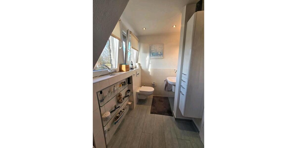 Doppelhaushälfte Wegberg - 4 Zimmer, 100 m&sup2;, 268.000&euro; | Angebot:25053950