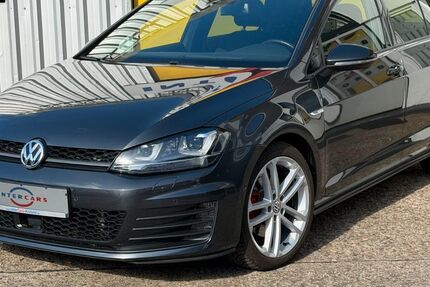 VW Golf 127.000 km 15.900 &euro; Krefeld 47799