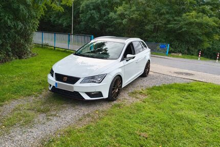 Seat Leon 140.000 km 12.500 &euro; Oberhausen 46149