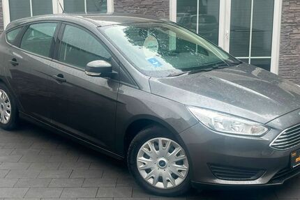 Ford Focus 89.000 km 6.490 &euro; Oberhausen 46145