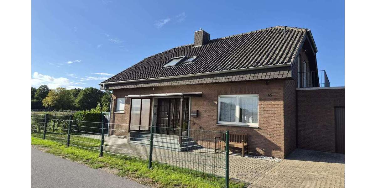 Einfamilienhaus Moers Rheinkamp - 5 Zimmer, 160 m&sup2;, 1.500&euro; | Angebot:27445275