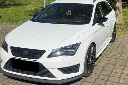Seat Leon 111.230 km 16.500 &euro; Duisburg 47178