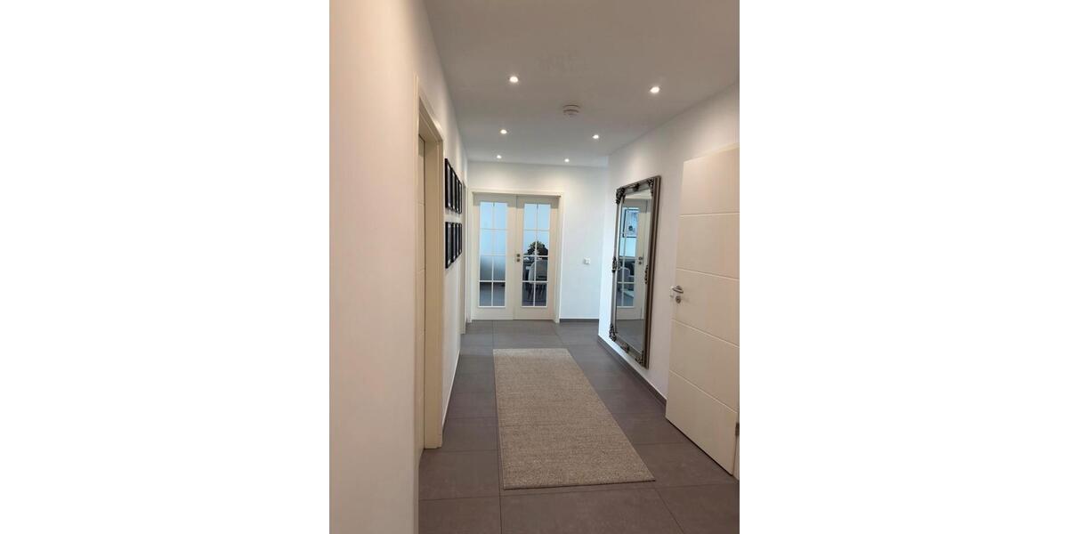 Etagenwohnung Duisburg Mittelmeiderich - 4.5 Zimmer, 87 m&sup2;, 220.000&euro; | Angebot:26502484