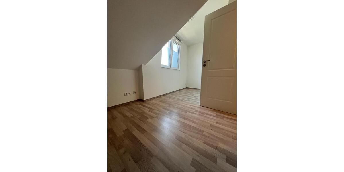 Maisonettenwohnung Moers - 3 Zimmer, 82 m&sup2;, 289.000&euro; | Angebot:27446896