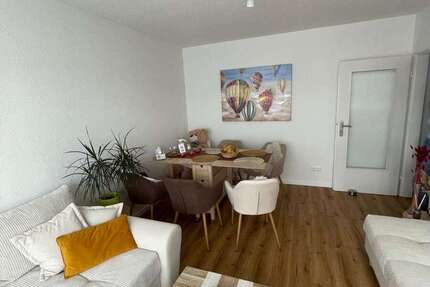 Wohnung Düsseldorf Holthausen - 2 Zimmer, 50 m&sup2;, 700&euro; | Angebot:27018025