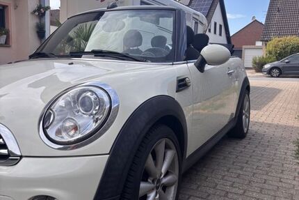 Mini Cooper Cabrio 65.180 km 11.100 &euro; Duisburg 47228