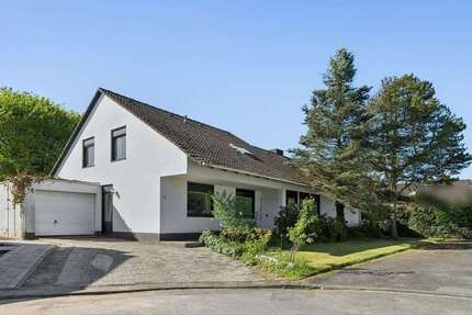 Haus Meerbusch-Strümp Strümp - 8 Zimmer, 242 m&sup2;, 1.090.000&euro; | Angebot:26562840