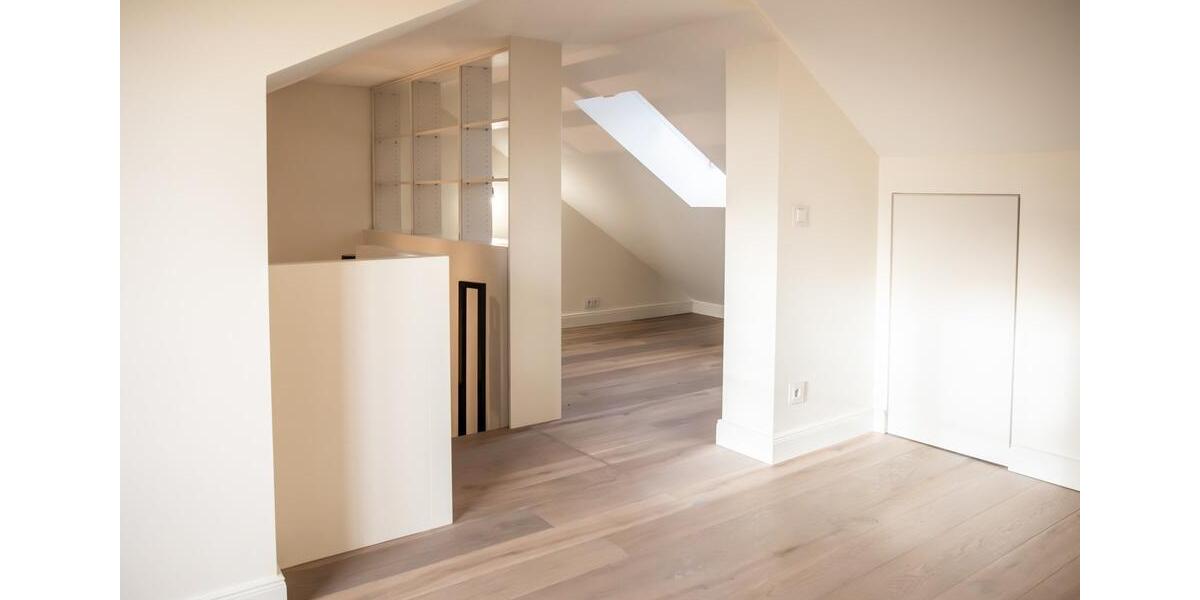 Einfamilienhaus Düsseldorf Stadtbezirk 8 - 9 Zimmer, 360 m&sup2;, 5.500&euro; | Angebot:26646583