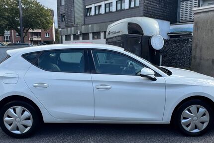 Seat Leon 146.303 km 11.799 &euro; Mülheim / Ruhr 45473