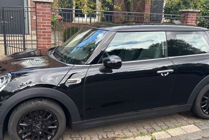Mini ONE 57.025 km 15.749 &euro; Düsseldorf 40545