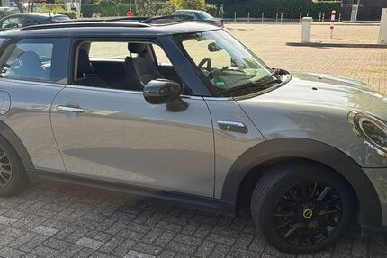 Mini Cooper SE 35.000 km 21.499 &euro; Neukirchen-Vluyn 47506