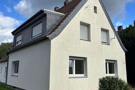 Haus Dinslaken Hiesfeld - 6 Zimmer, 140 m&sup2;, 438.500&euro; | Angebot:27446721